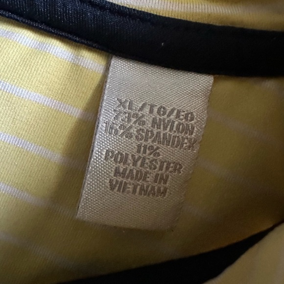 IZOD ⛳️ Ladies Yellow & White Stripe ‘G Flex’ Sleeveless Perf Golf Shirt - Sz XL - Picture 9 of 13